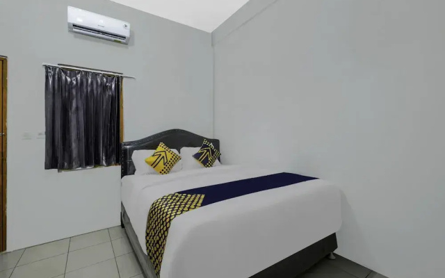 OYO Life 2412 Mandala Residence