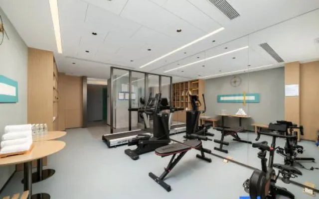 Country Inn & Suites by Radisson (Guangzhou South Railway Station Nanpu Metro Station) – Sports – Guangzhou
