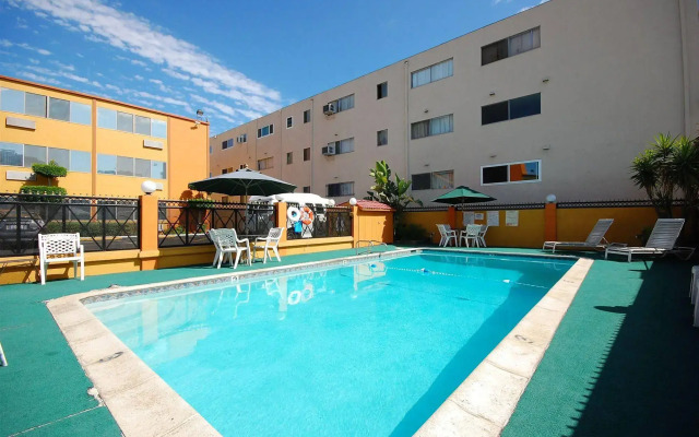 Long Beach Inn