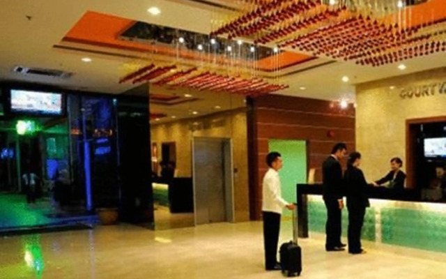 Courtyard Hotel @ 1Borneo