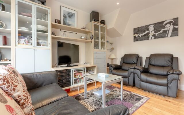 Spacious 2 Bedroom Flat In Acton