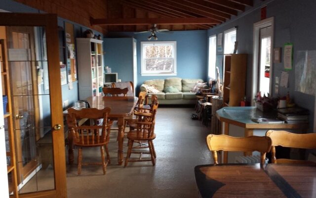 HI-Cabot Trail Hostel