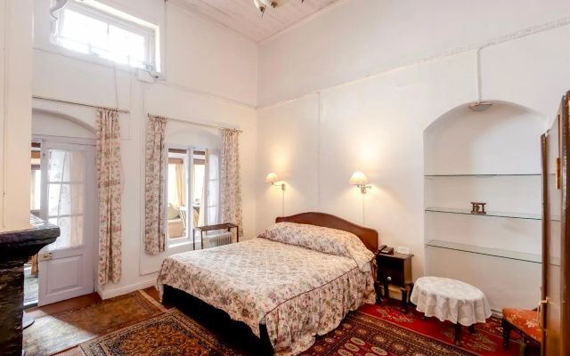 Windamere Hotel – Guest Rooms – Darjeeling