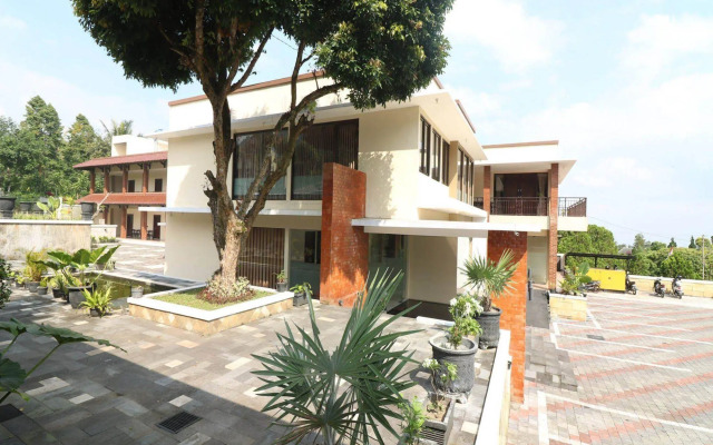 NIDA Rooms Tugu Railway Station