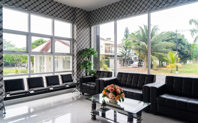 Formerly Reddoorz Plus Near Teras Kota 3