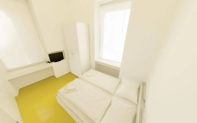 Design Hostel Goli & Bosi