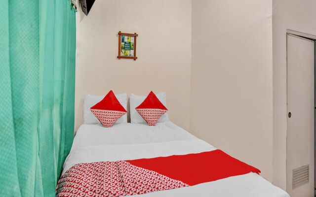 Homestay Jenggolo by Oyo Rooms