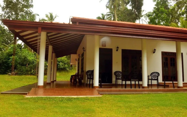 Tikiri Villa
