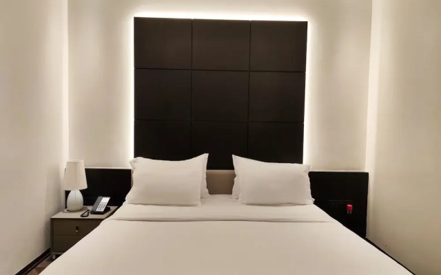 The Long D Hotel and Banquet
