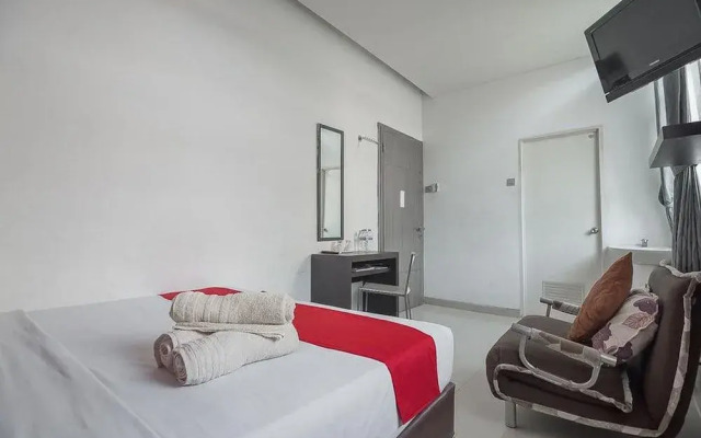 Reddoorz Plus Near Politeknik Ilmu Pelayaran Semarang