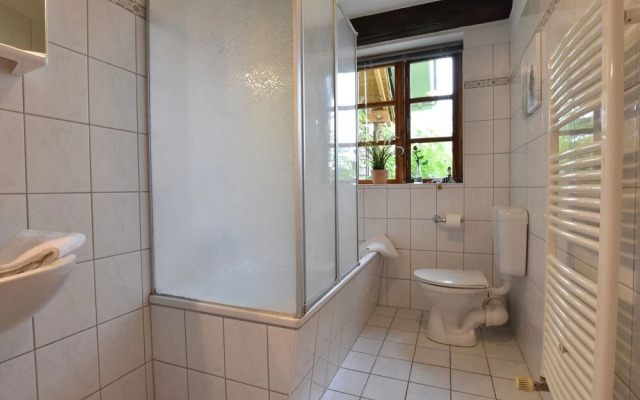 Spacious Apartment in Stove with Waterfront