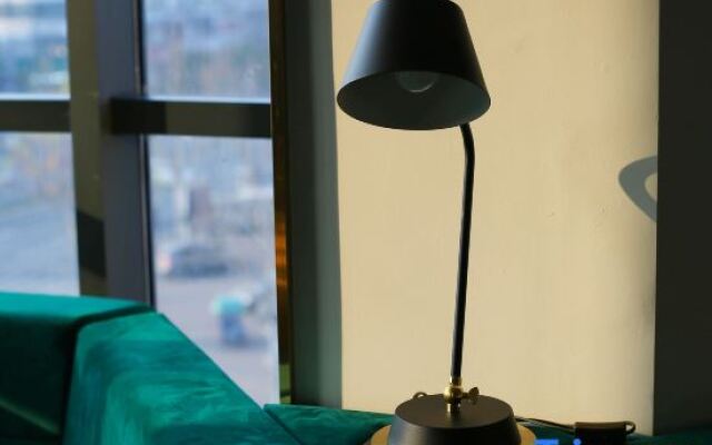 Huzhou Manani Hotel (Zhili Golden Coast Children's Clothing City)