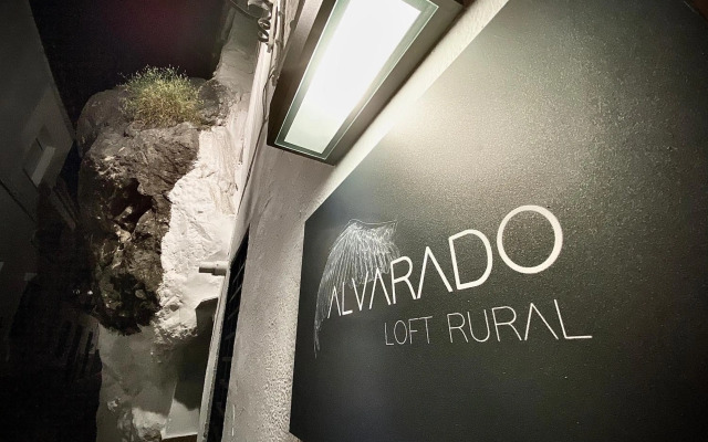 Alvarado Loft Rural