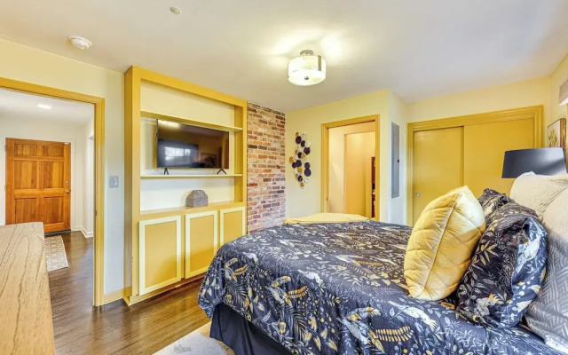 Walk to Powderhouse Polo Fields: Aiken Getaway