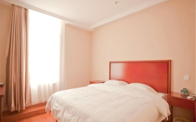 GreenTree Inn Liaoning Dalian Railway Station South Shengli Square Express Hotel – Guest Rooms – Dalian