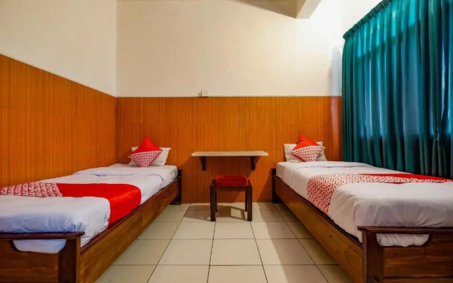 OYO 2855 Sartika Hotel Pati