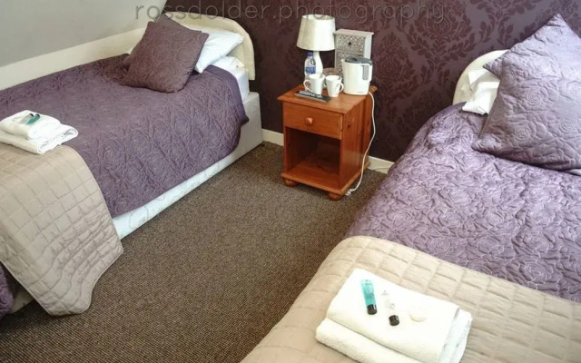 The Hopetoun Arms Hotel