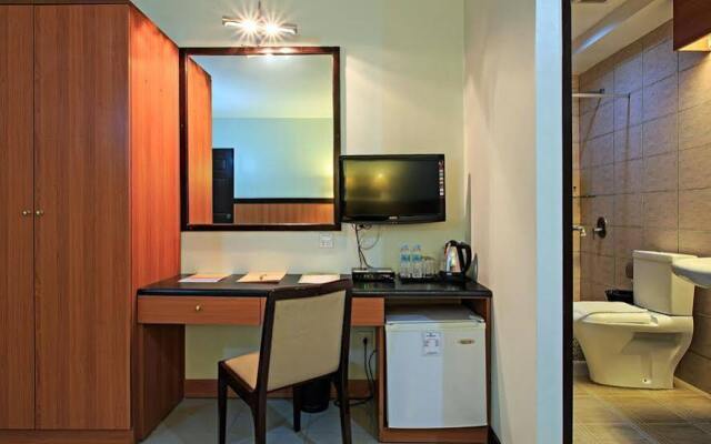 The Orchard Cebu Hotel & Suites