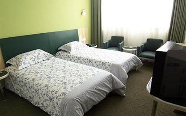 Motel Shanghai Xincun Road Metro Station Ganquan Park – Guest Rooms – Shanghai