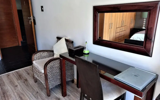 Mandalay Beach B & B