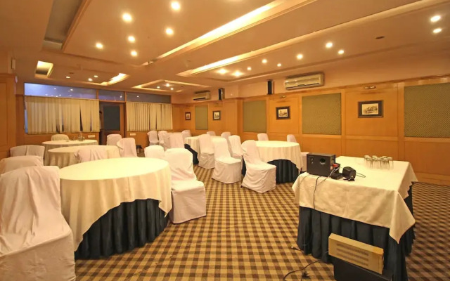 OYO Flagship 5912 Premium Nr Sikanderpur