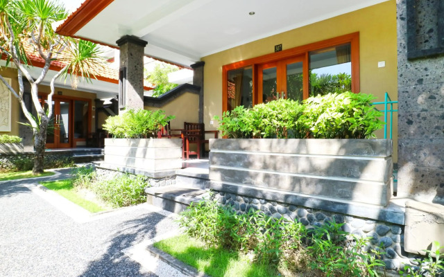 Gora Beach Inn
