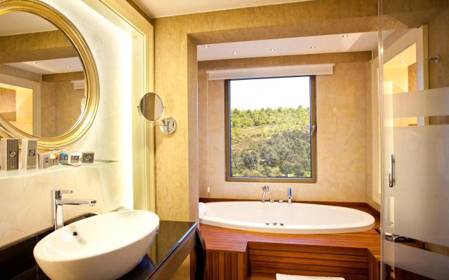 Limak Eurasia Luxury Hotel