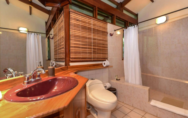 Tulemar Resort