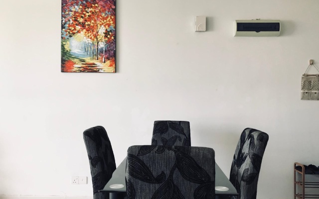 Regalia Suites & Residences KLCC Infinity Pool by 109 Global Host – Guest Rooms – Kuala Lumpur