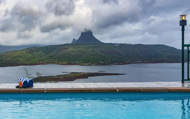 SaffronStays Blue Infinitum, Pawna