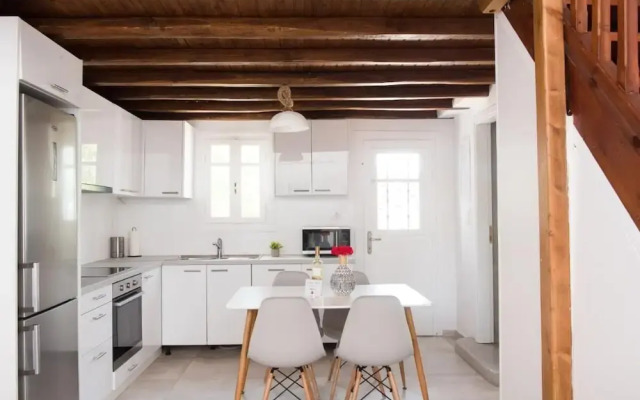 Glamorous 2BR Villa in Ornos w Sea View