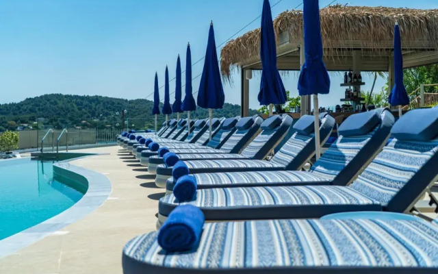 Petra Nera Skiathos