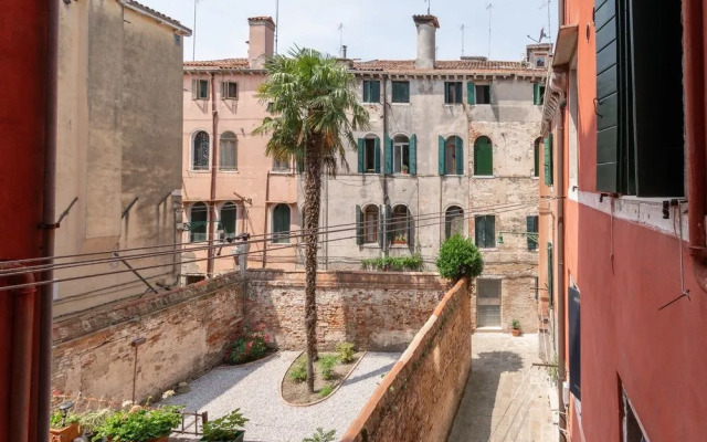 Rio Terra' Canal View Apartment