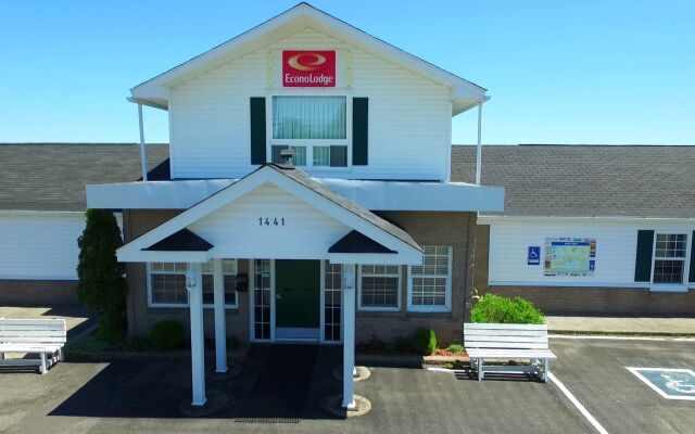 Econo Lodge & Suites Saint John