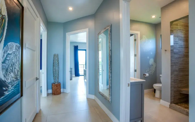 Oceanfront Sunset Gecko Condo - Second Floor 2B