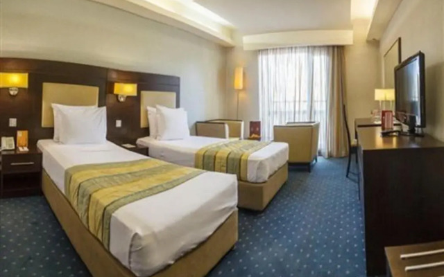 Parsian Evin Hotel