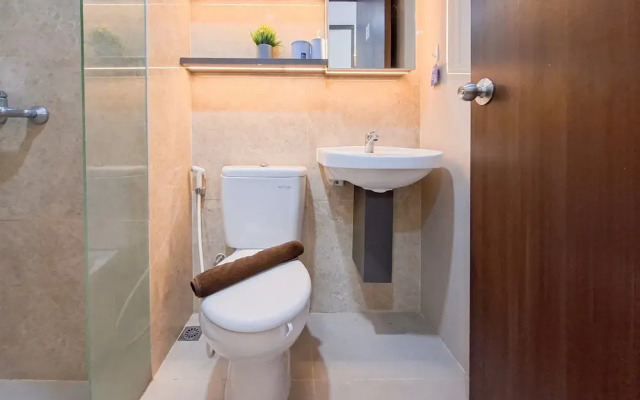 Modern Monochromatic Studio At Transpark Bintaro Apartment