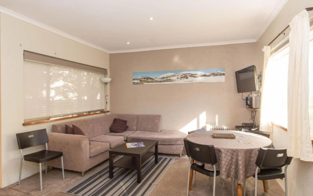 Charvel 1 35 Gippsland Street