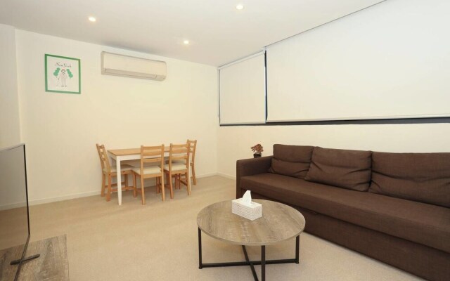 2 Bedrooms 2 Bathrooms Opposite Melbourne Central