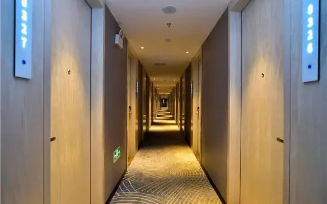 Echarm Hotel Kunming Dashuying Metro Station