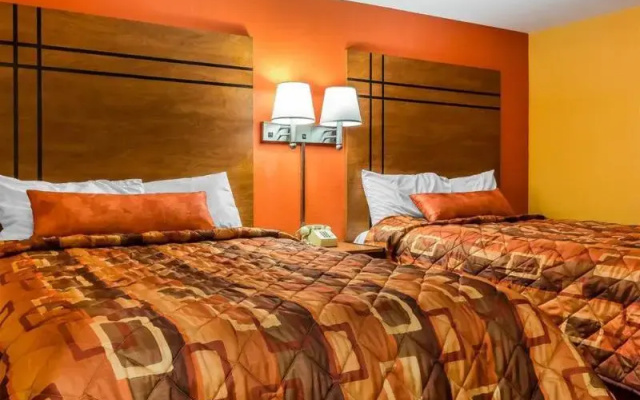 Econo Lodge Vineland/Rodeway Inn