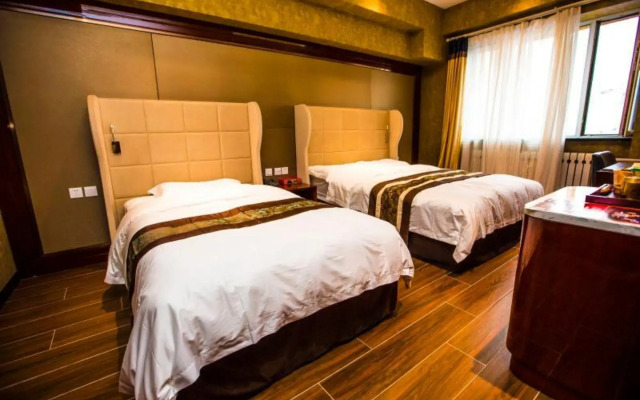 Oriental Hawaii Hotel (Heihe Central Pedestrian Street Shop)