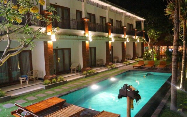 Seno Guesthouse & Cafe