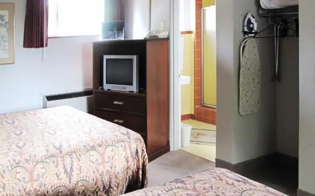 Hudson Manor Inn
