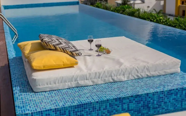 Gorgeous Apartments in the City by Select