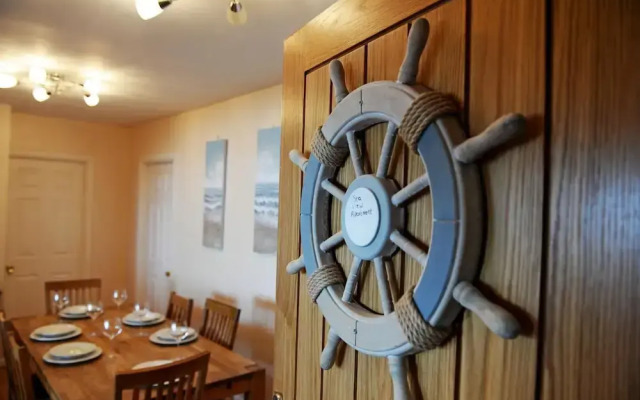 Sea View Apartment - Sea Front Apartment With Views