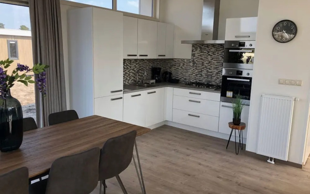 Modern Chalet With Garden, in Green Kempen