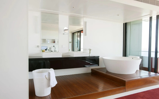 1866 Court & Suites