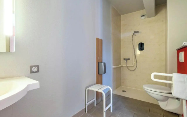 B&B HOTEL LA ROCHELLE Beaulieu Puilboreau