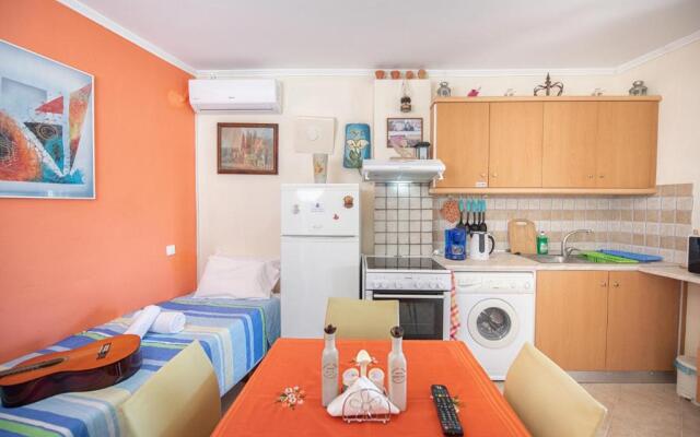 Ntanis 43 House